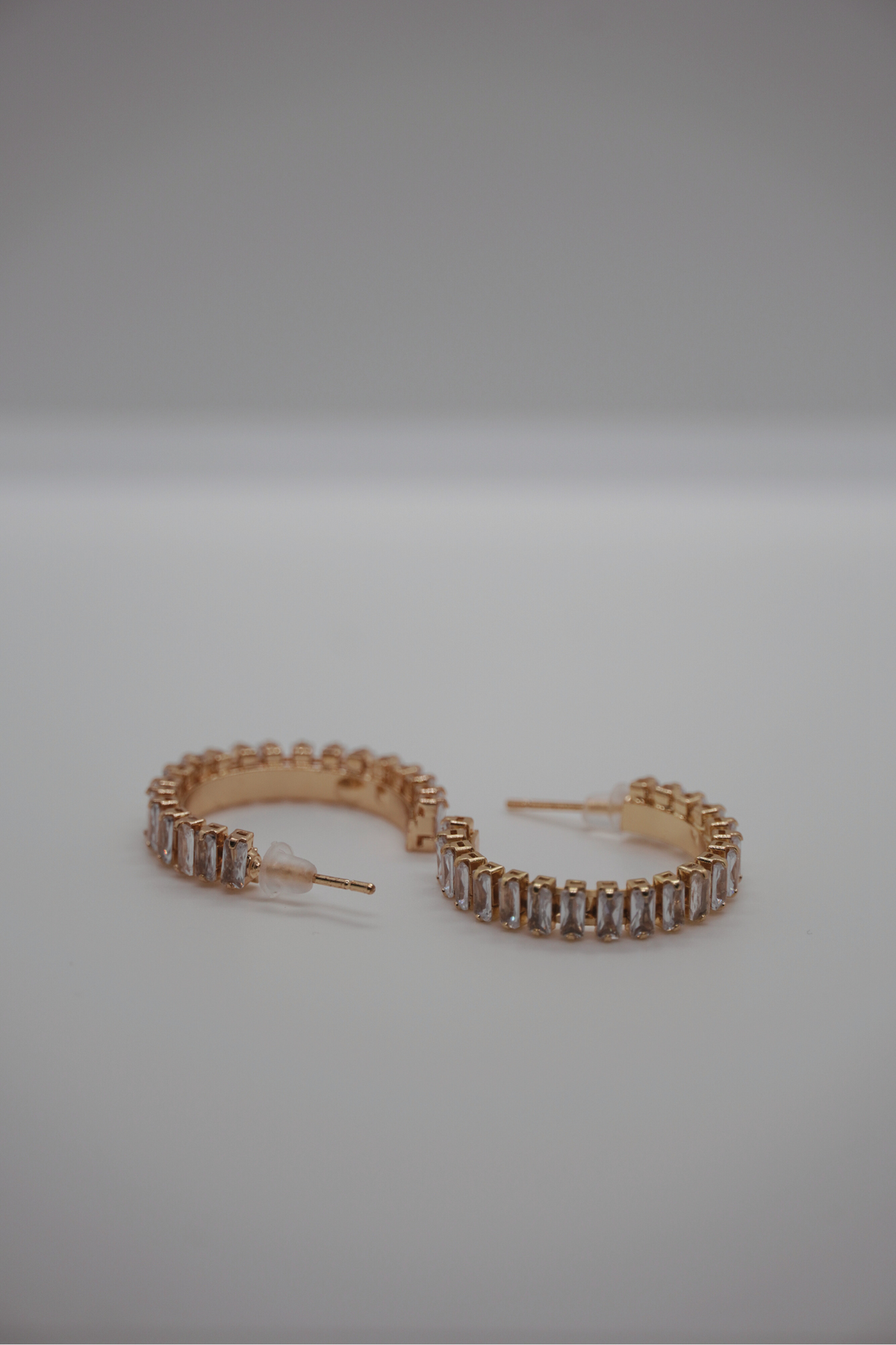 Radiant Gold Earrings – weitere Ansicht