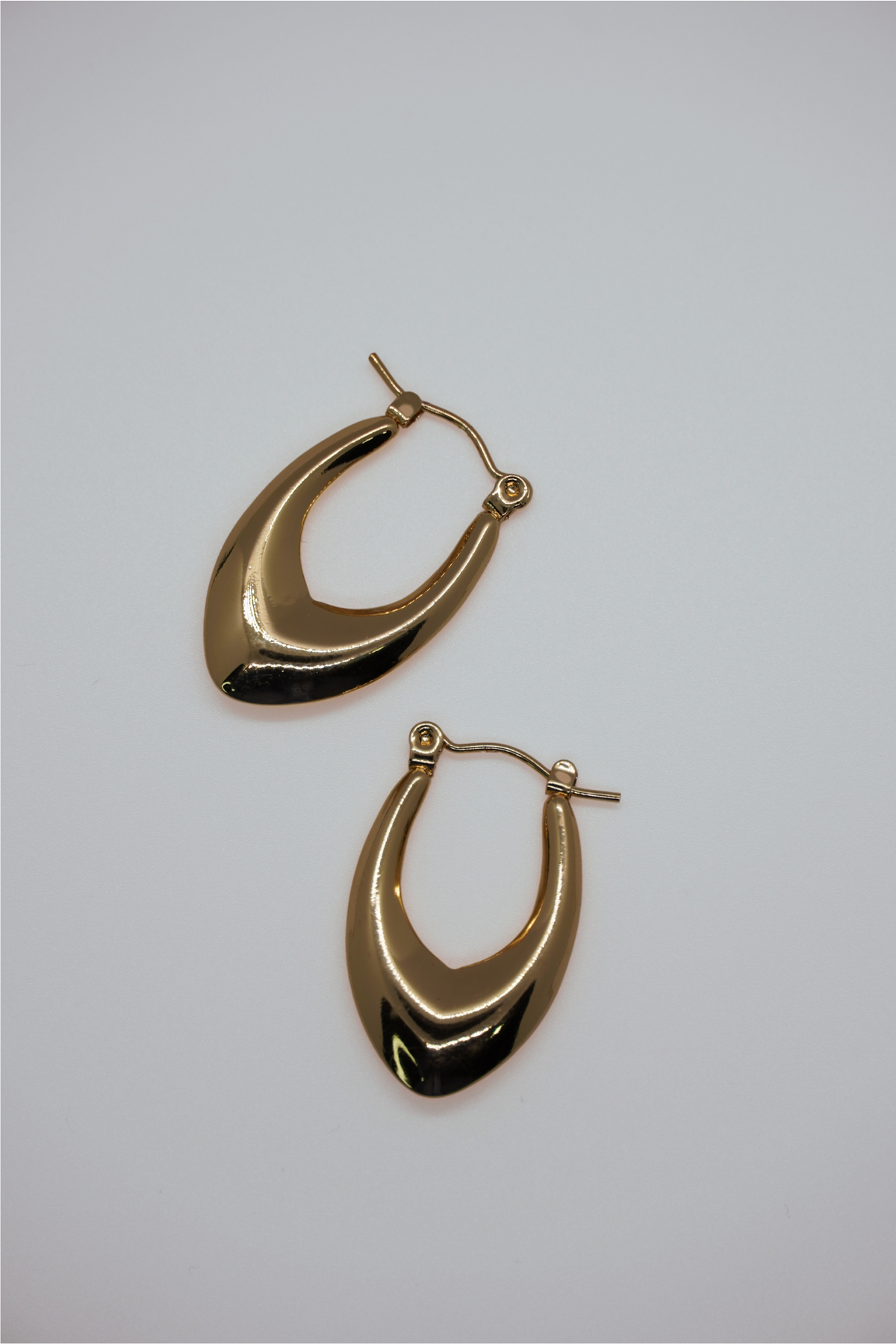 Stylish Hoop Earrings – weitere Ansicht