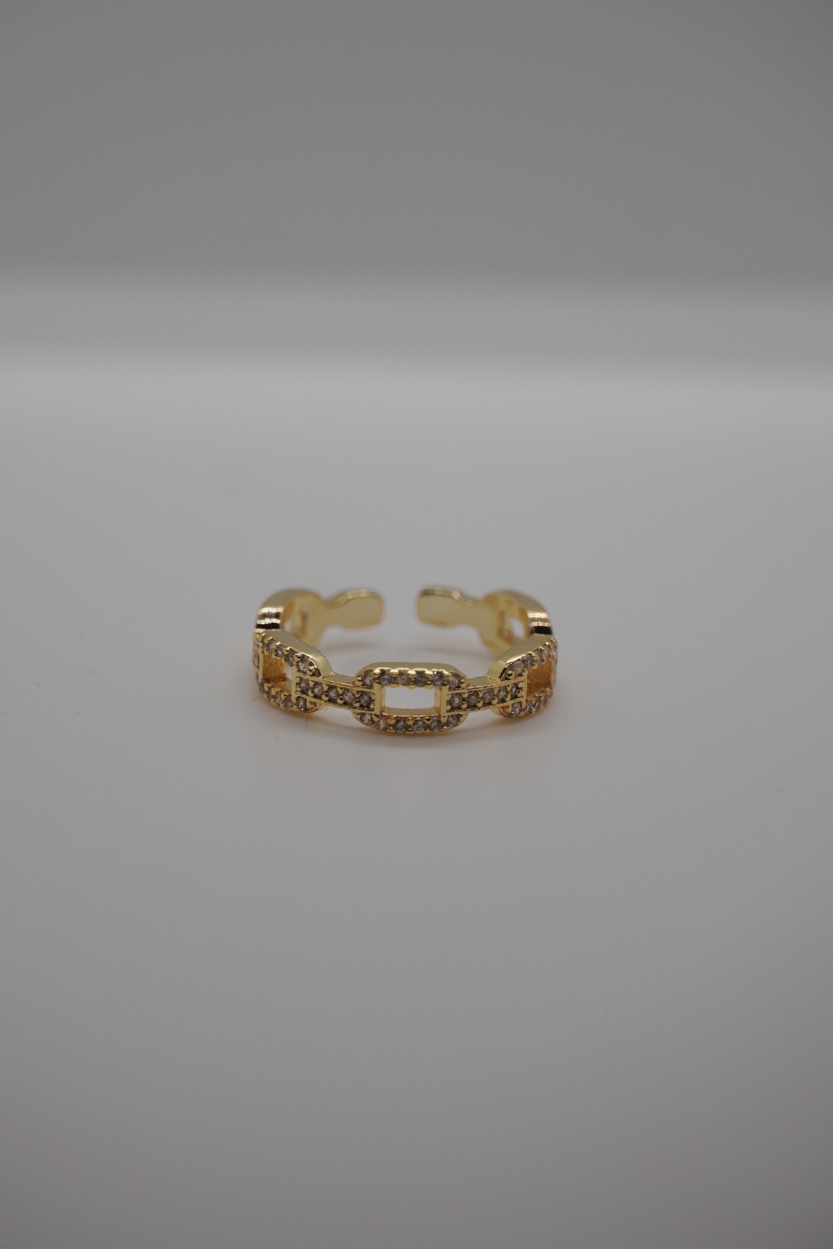 Chain Ring in Gold aus Messing mit Schmucksteinen