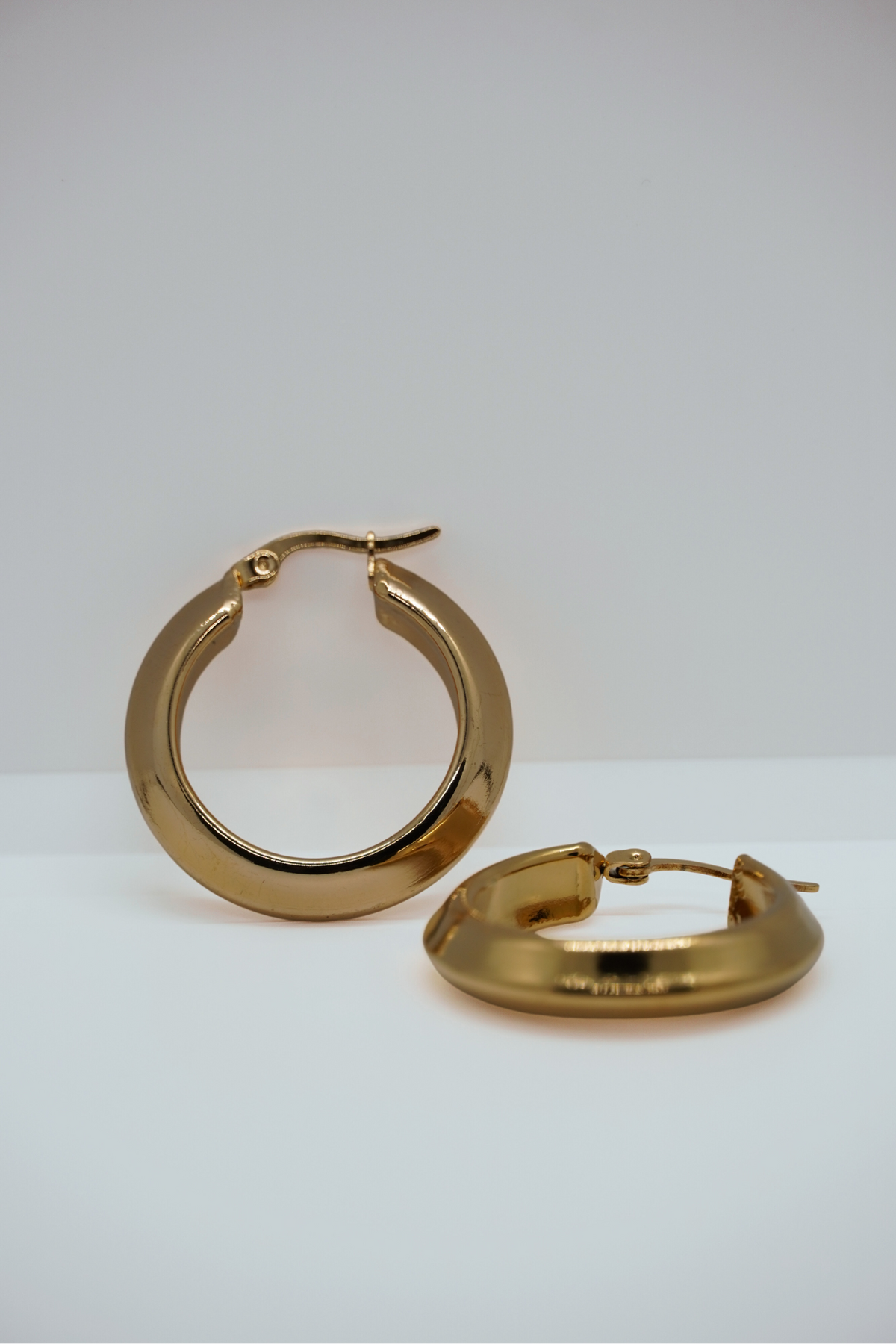 Classic Earrings von arya store