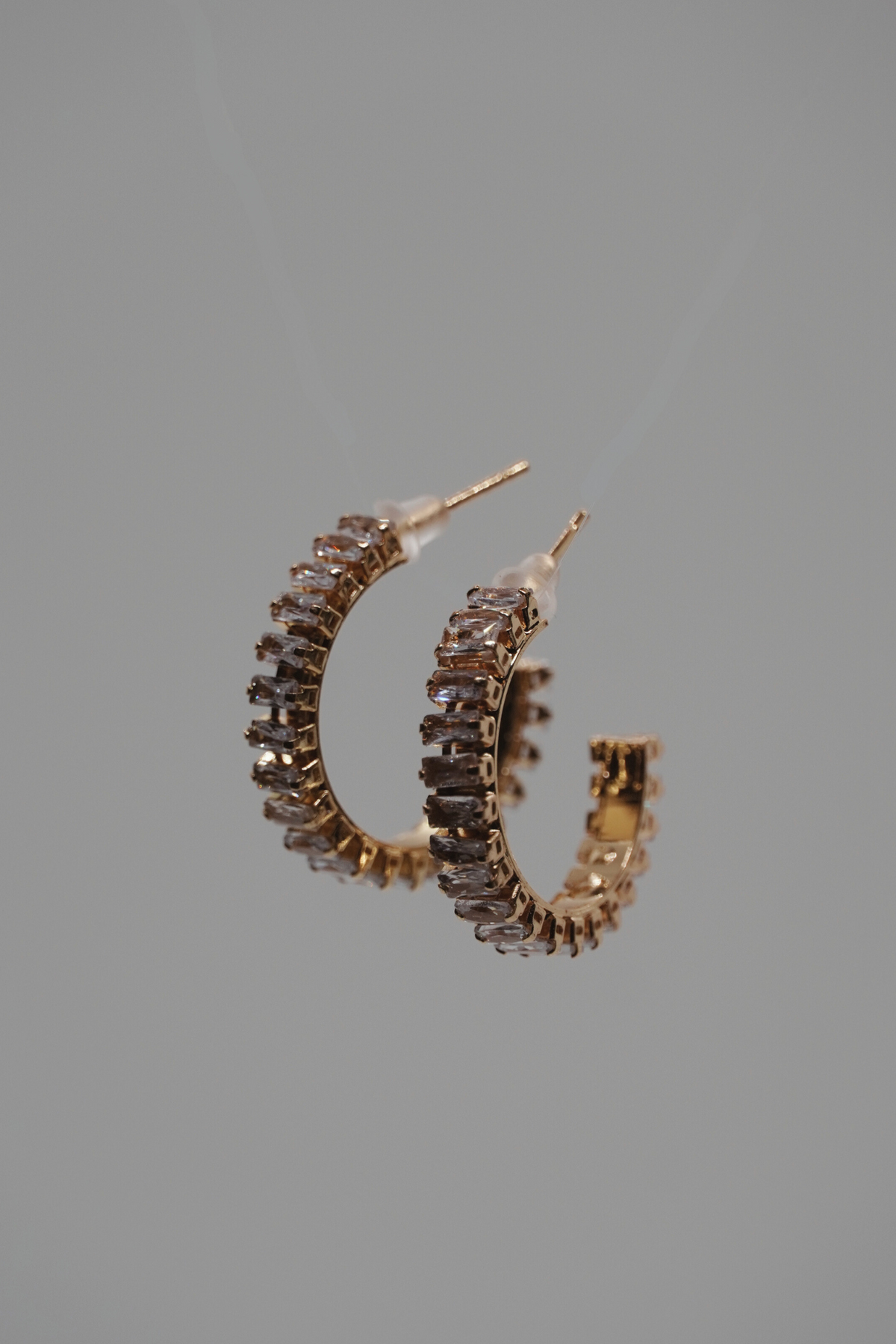 Radiant Gold Earrings – Detailansicht