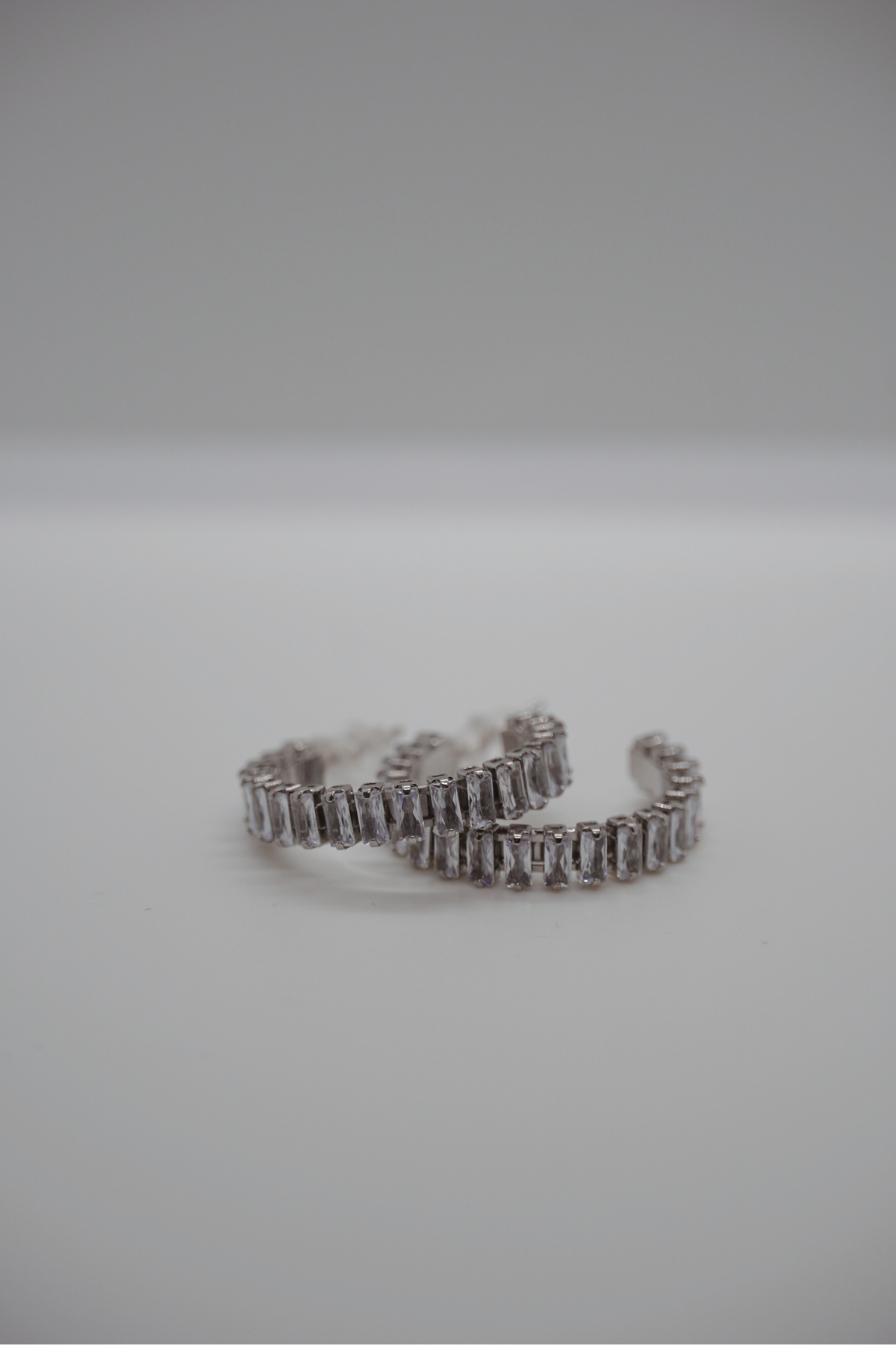 Radiant Silver Earrings von arya store