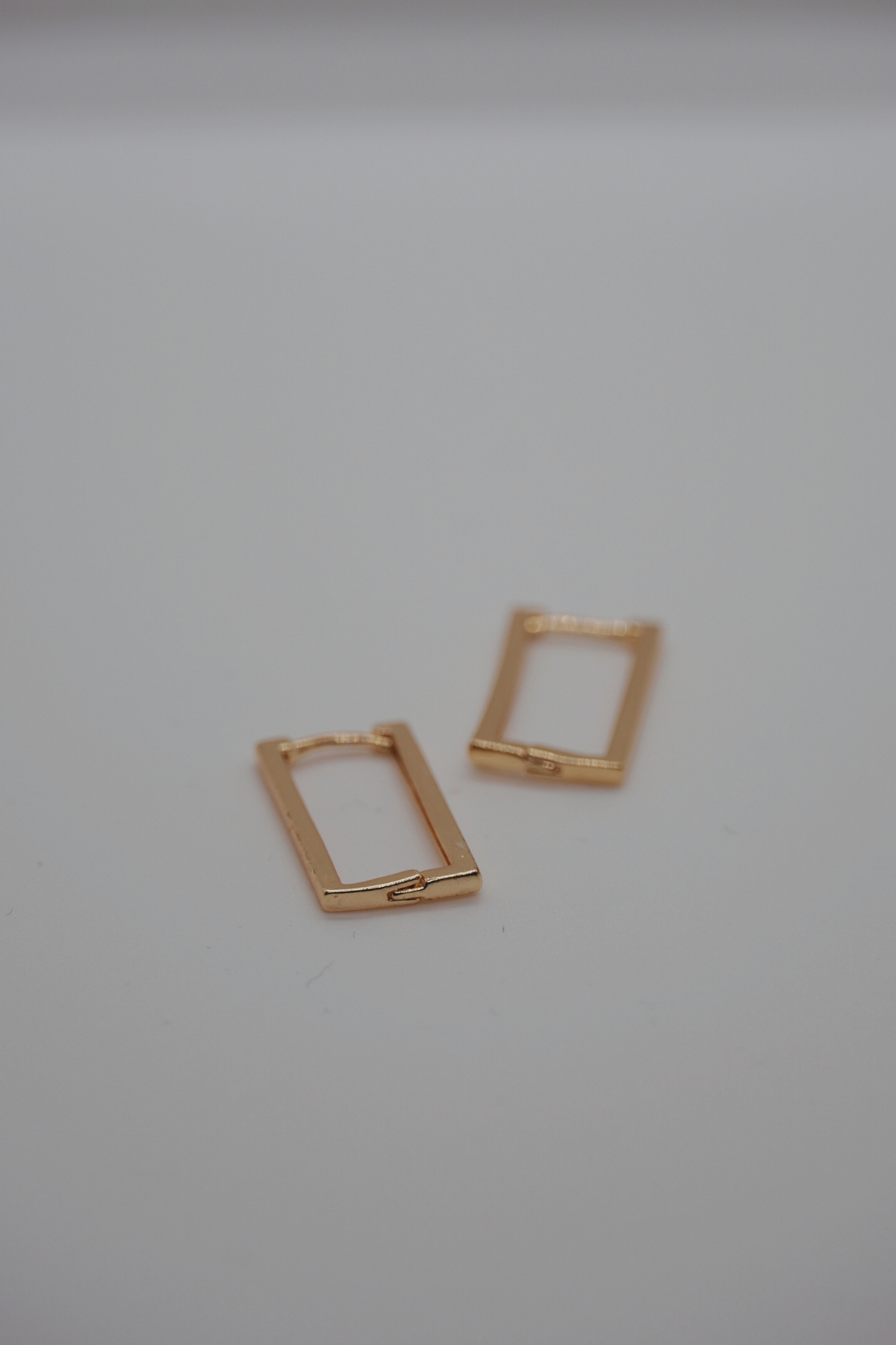 Rectangle Gold Earrings von arya store